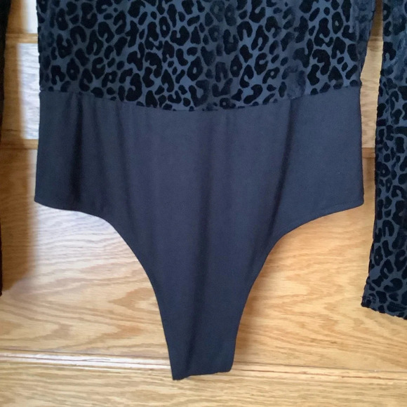 BARDOT Black Velvet Brocade Leopard Bodysuit - Picture 7 of 15